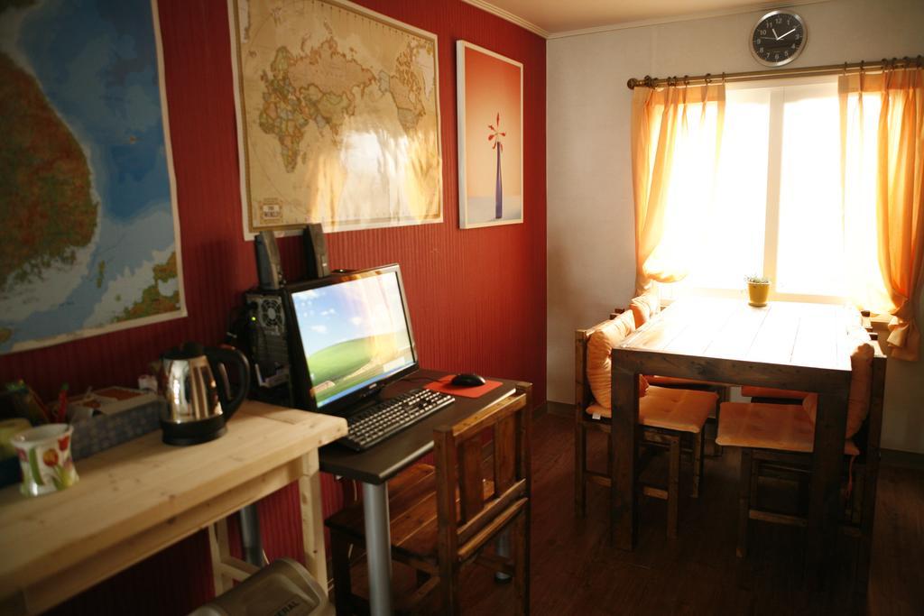 Birdsnest Hostel Hongdae Foreigner Only Seoul Exterior photo