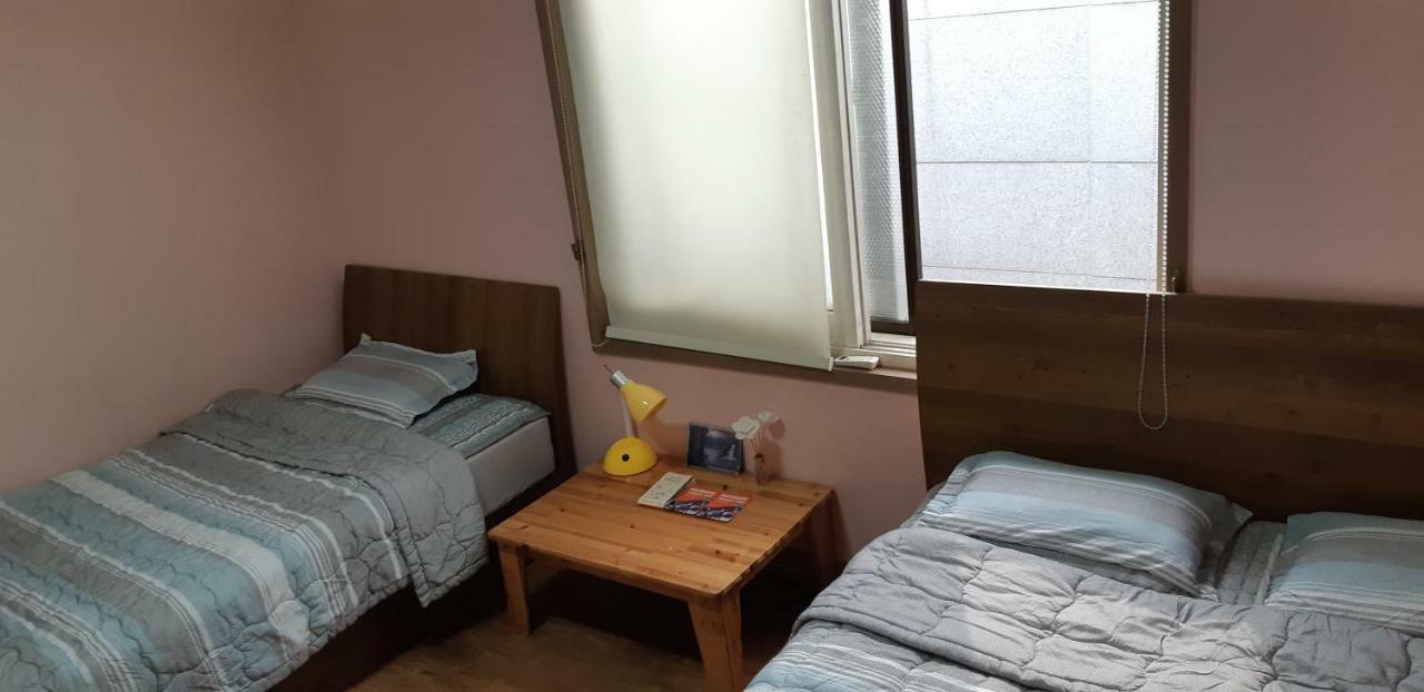 Birdsnest Hostel Hongdae Foreigner Only Seoul Exterior photo